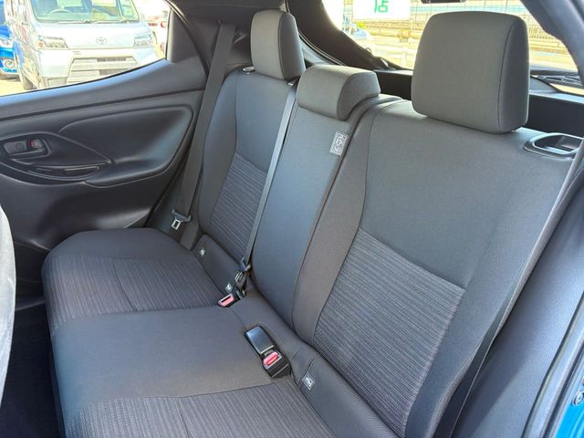 TOYOTA YARIS HYBRID 2023