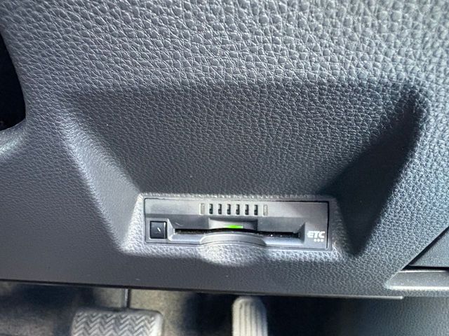 TOYOTA YARIS HYBRID 2023