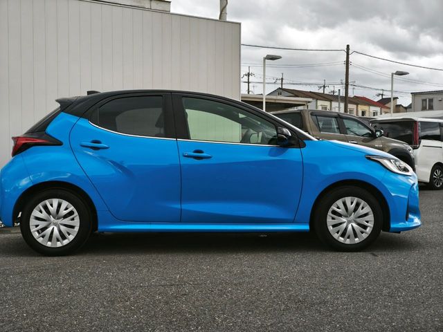 TOYOTA YARIS HYBRID 2023