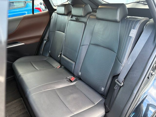 TOYOTA HARRIER HYBRID 2023