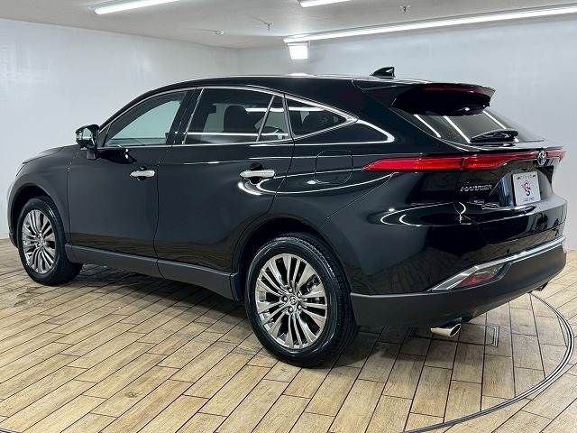 TOYOTA HARRIER 2WD 2024