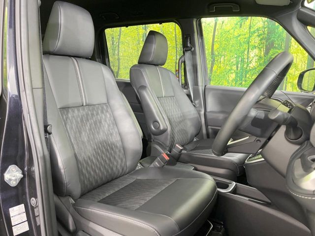 TOYOTA NOAH HYBRID 2023