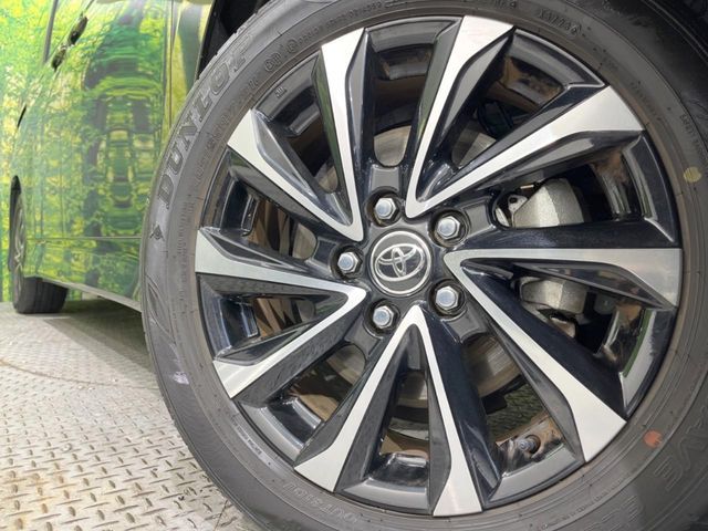 TOYOTA NOAH HYBRID 2023