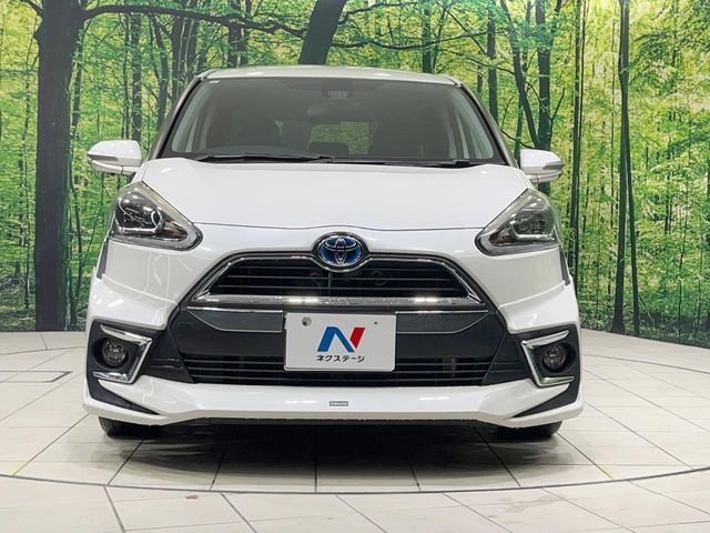 TOYOTA SIENTA HYBRID 2017