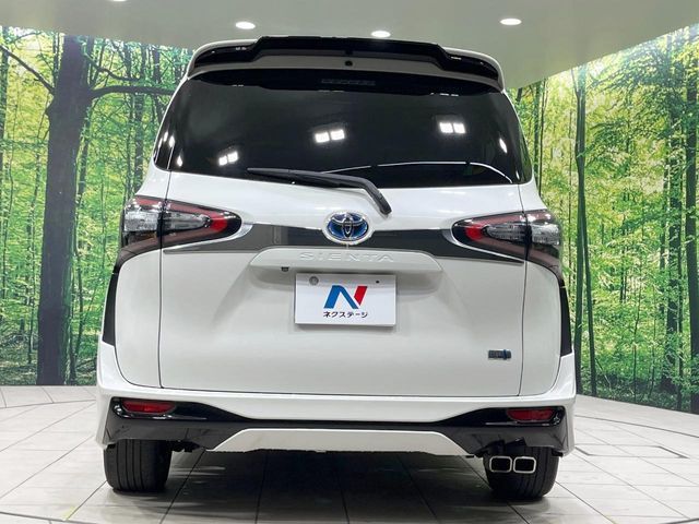 TOYOTA SIENTA HYBRID 2017