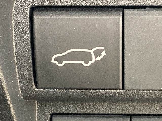 TOYOTA YARIS CROSS HYBRID 2023