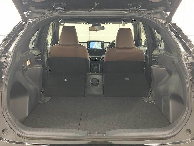 TOYOTA YARIS CROSS HYBRID 2023