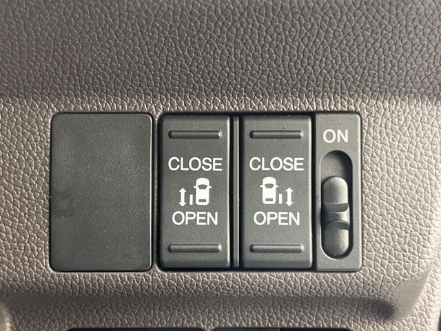 HONDA FREED HYBRID 2023