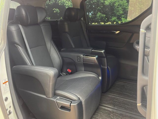 TOYOTA VELLFIRE 4WD 2018