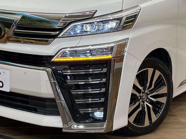 TOYOTA VELLFIRE 4WD 2018