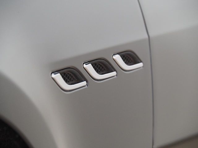 MASERATI MASERATI GHIBLI Sedan 2022