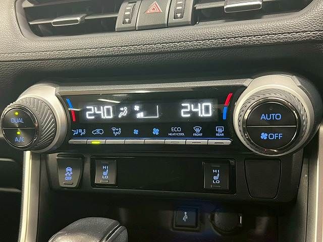 TOYOTA RAV4 4WD 2021