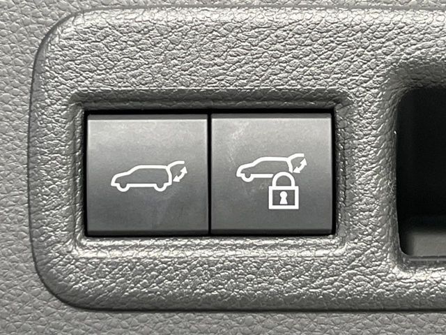 TOYOTA HARRIER 4WD 2021