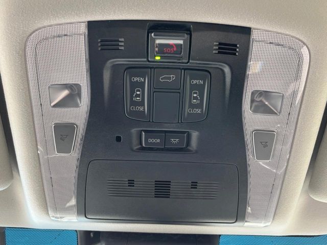 TOYOTA ALPHARD 4WD 2022