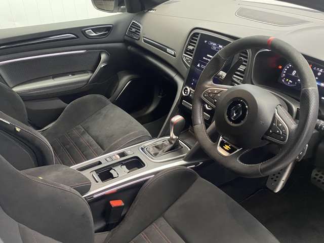 RENAULT RENAULT MEGANE hatchback 2024