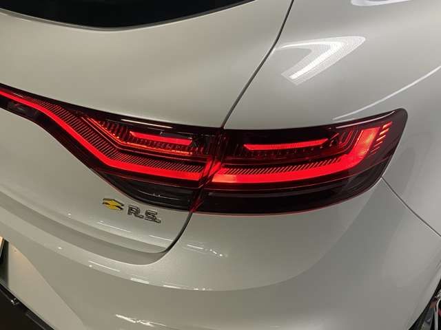 RENAULT RENAULT MEGANE hatchback 2024