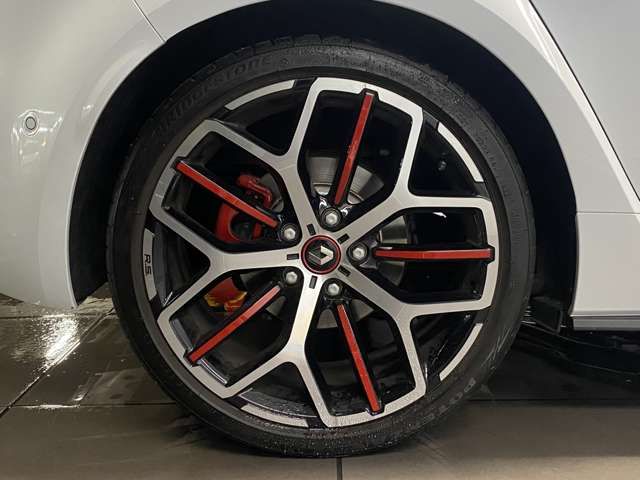 RENAULT RENAULT MEGANE hatchback 2024