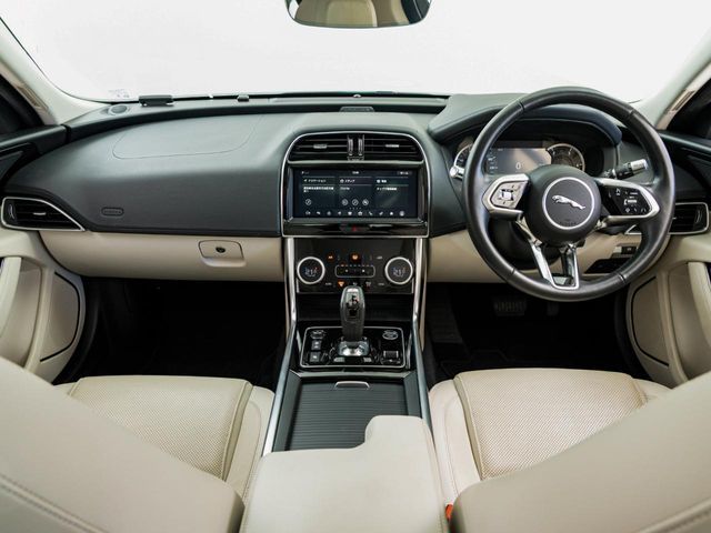 JAGUAR JAGUAR XEseries 2019