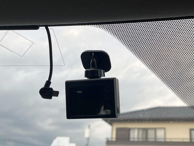 TOYOTA SIENTA HYBRID 2018