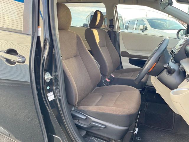 TOYOTA SIENTA HYBRID 2018