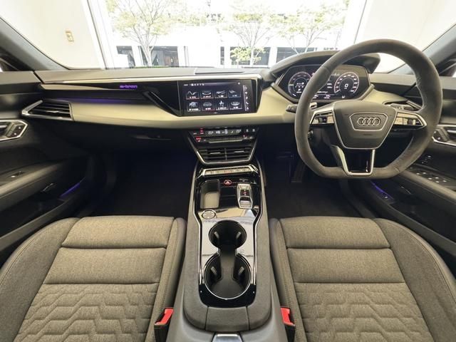 AUDI AUDI e-tron GT 2023