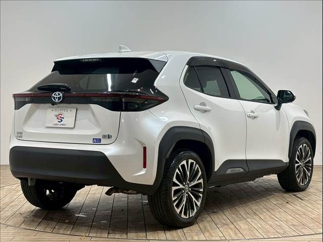TOYOTA YARIS CROSS HYBRID 2022
