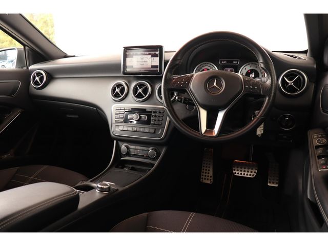 MERCEDES BENZ MERCEDES BENZ A class 2015
