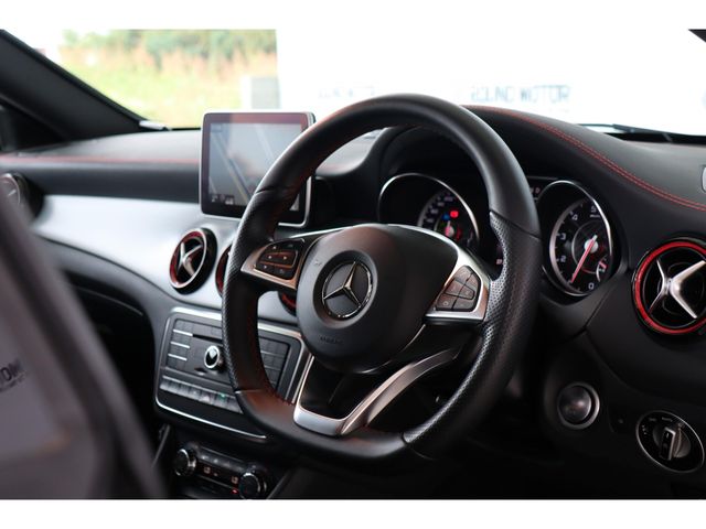 MERCEDES BENZ MERCEDES AMG CLA Shooting Brake 2016