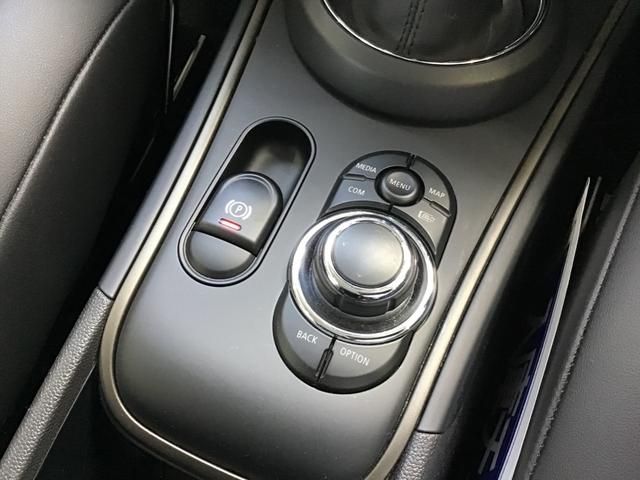 BMW MINI COOPER D CROSSOVER 2022