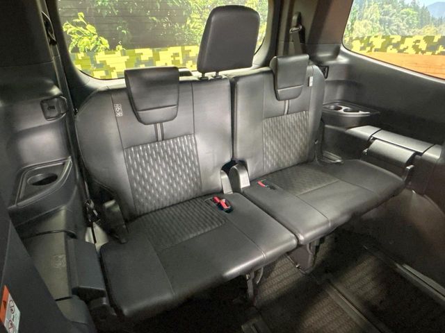 TOYOTA NOAH HYBRID 2023