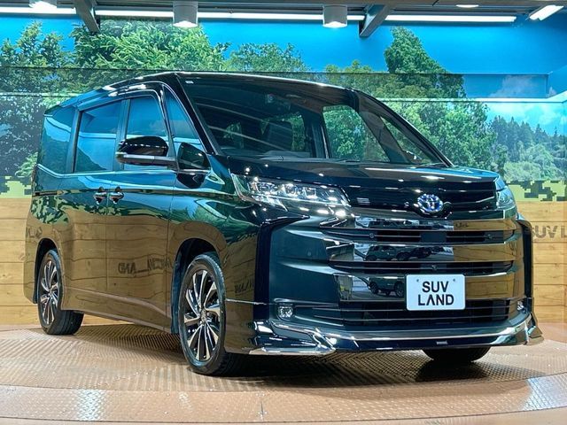 TOYOTA NOAH HYBRID 2023