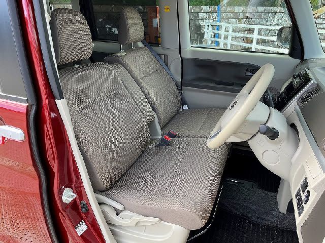 DAIHATSU TANTO 4WD 2018