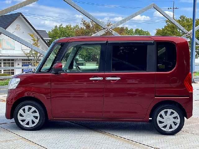 DAIHATSU TANTO 4WD 2018