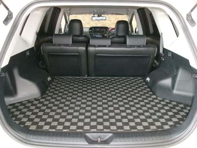 TOYOTA PRIUS Alpha 2016