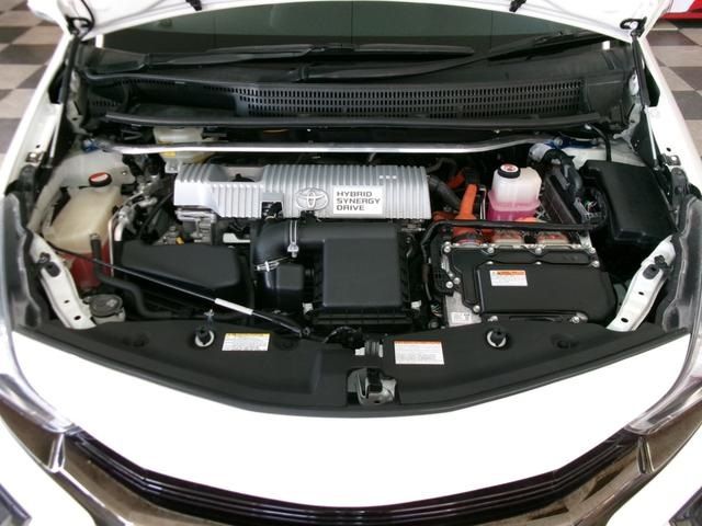 TOYOTA PRIUS Alpha 2016