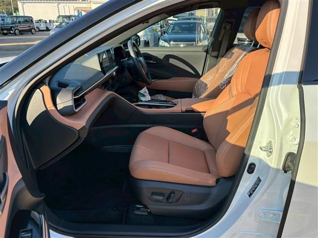 TOYOTA CROWN SPORT 2024