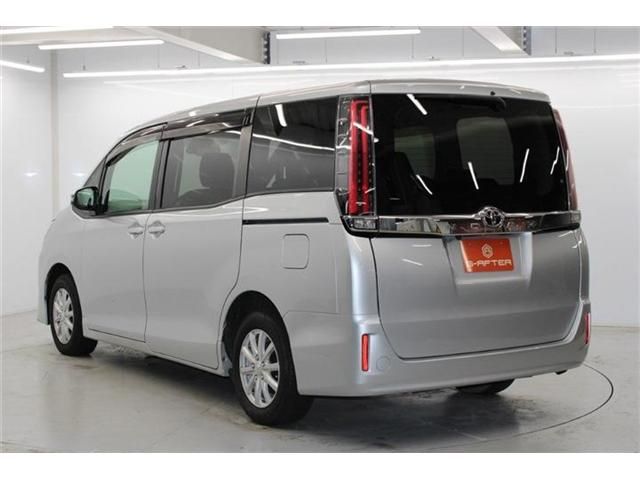 TOYOTA NOAH 2018