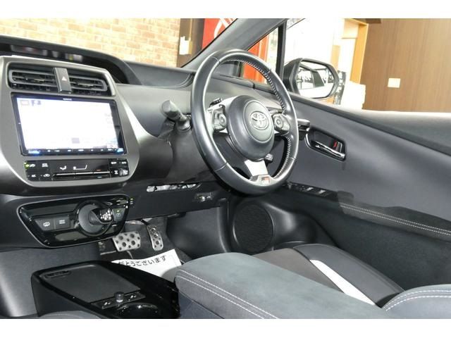 TOYOTA PRIUS PHV 2019