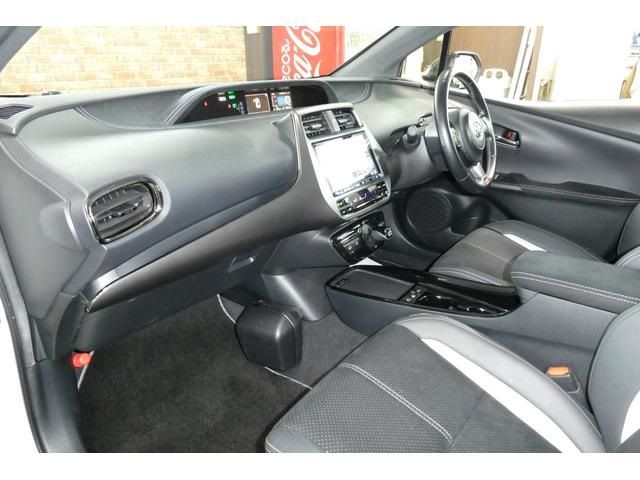 TOYOTA PRIUS PHV 2019