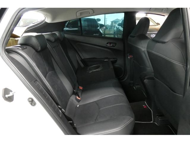 TOYOTA PRIUS PHV 2019