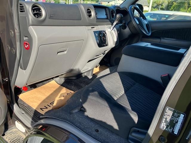 NISSAN NV350 CARAVAN 2021