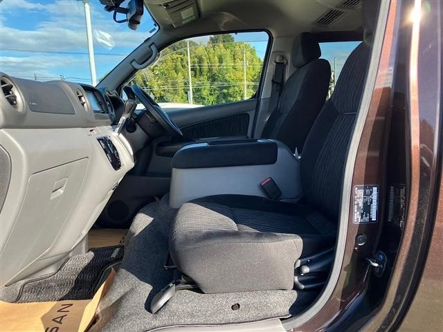 NISSAN NV350 CARAVAN 2021