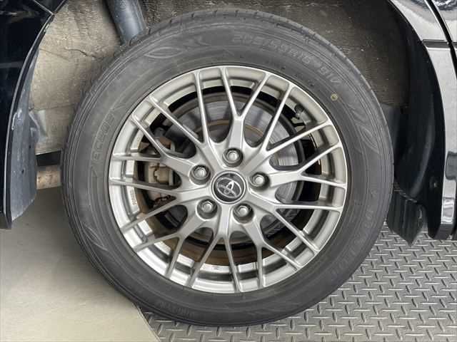 TOYOTA VOXY HYBRID 2016