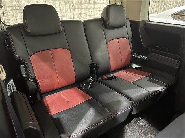 MITSUBISHI DELICA D:5 4WD 2013