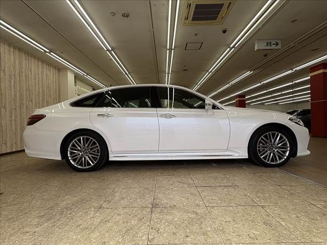 TOYOTA CROWN sedan hybrid 2021