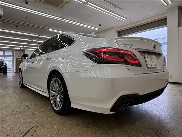 TOYOTA CROWN sedan hybrid 2021