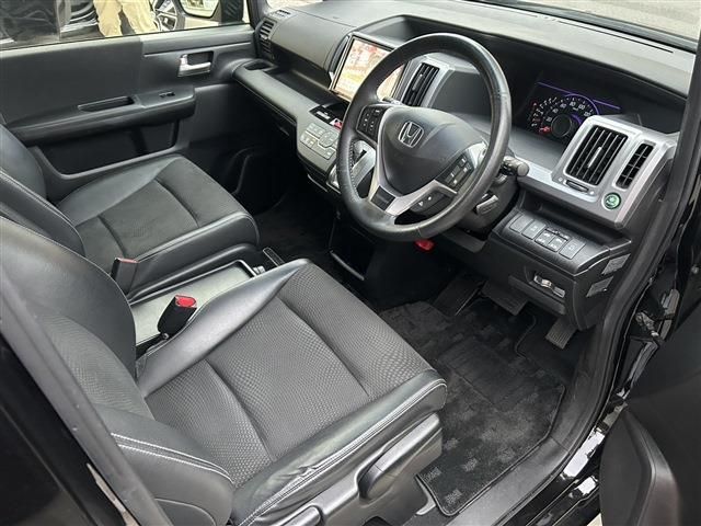 HONDA STEPWAGON SPADA 2012