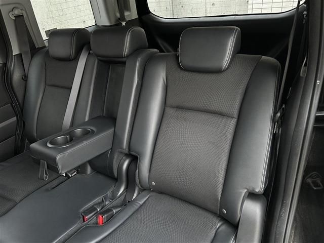 HONDA STEPWAGON SPADA 2012