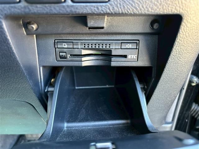 TOYOTA VELLFIRE 2015