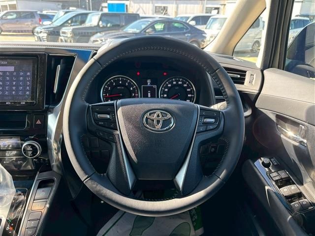 TOYOTA VELLFIRE 2015